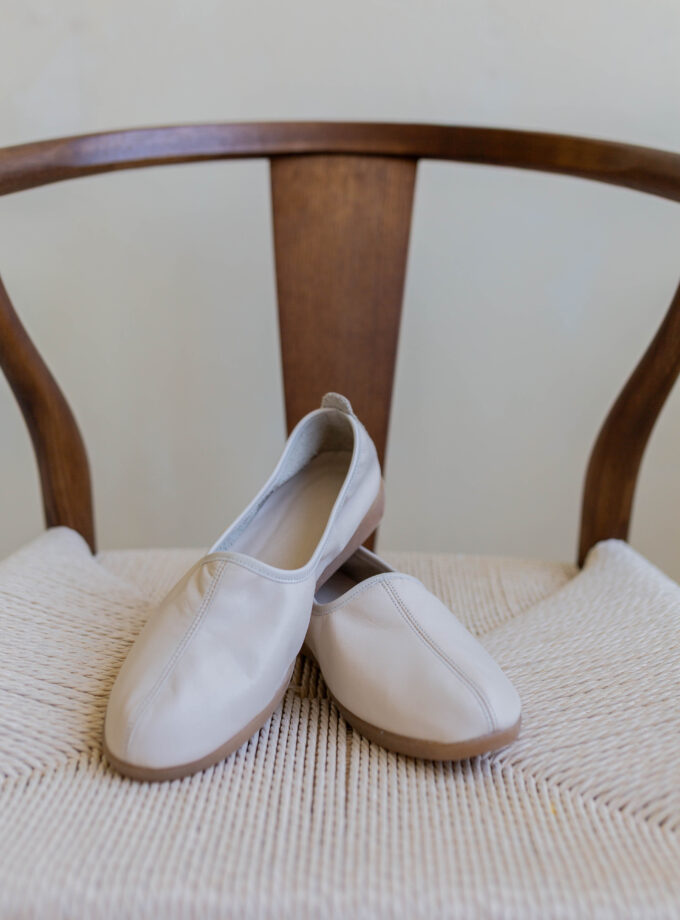 Leather outdoor shoes